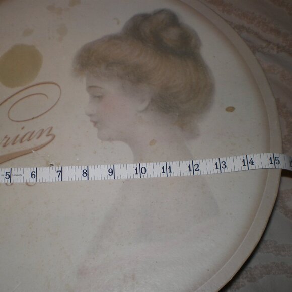 Victorian Trading Company Large Hat Box HTF and Rare! - Picture 4 of 6